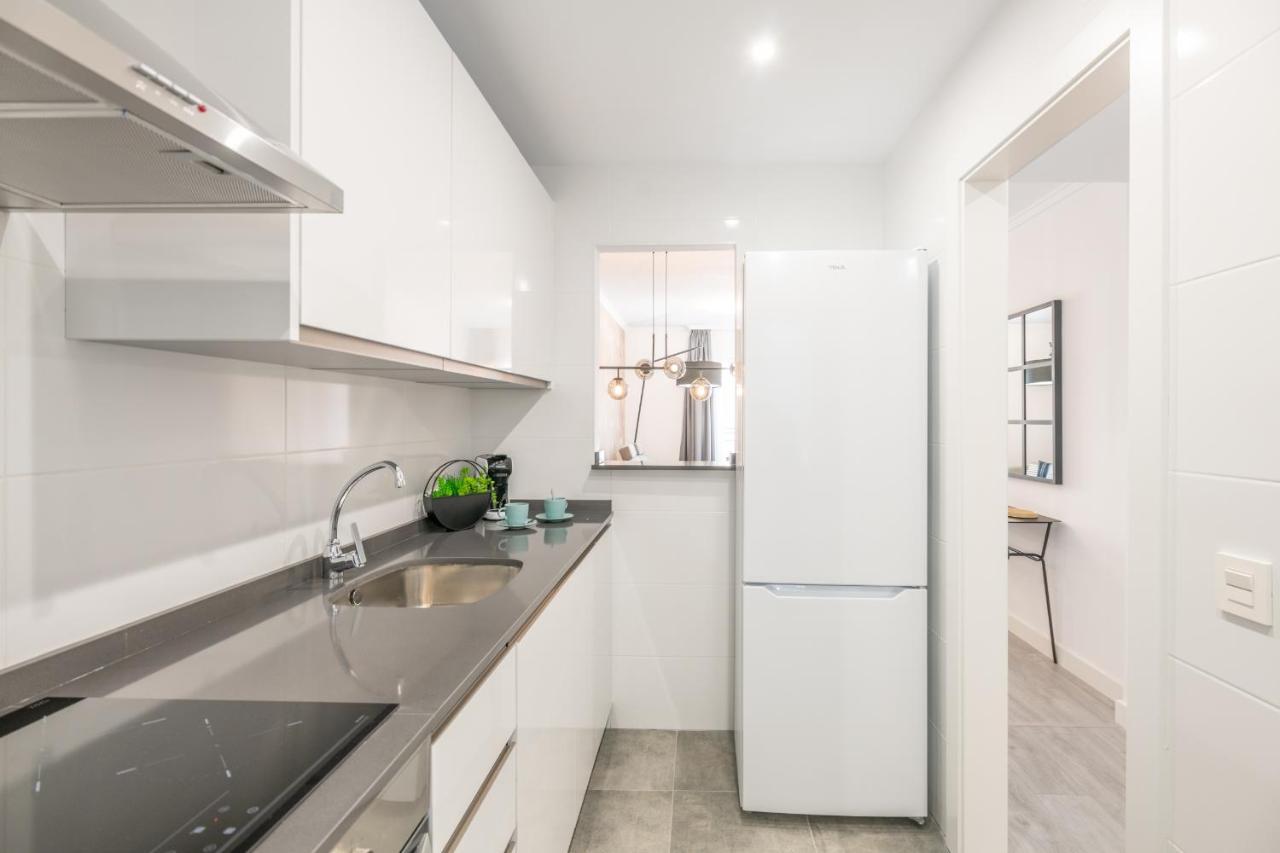 מאלגה Princesas Flat, Luxury Apartament Near Beach&Metro Free Parking מראה חיצוני תמונה